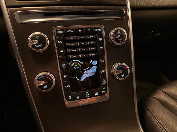 Volvo XC60 23 of 30
