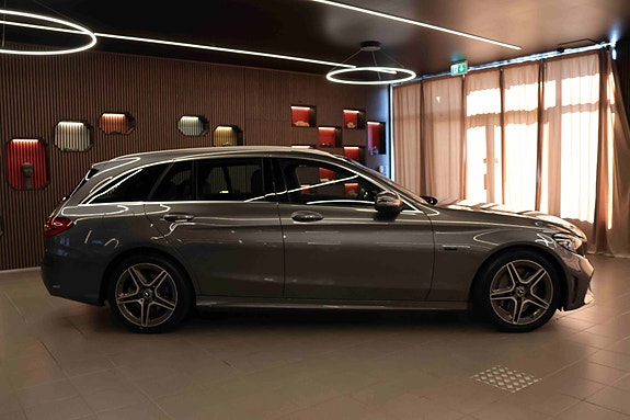 Mercedes-Benz C300 de 7 of 30