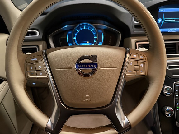 Volvo S80 7 of 23
