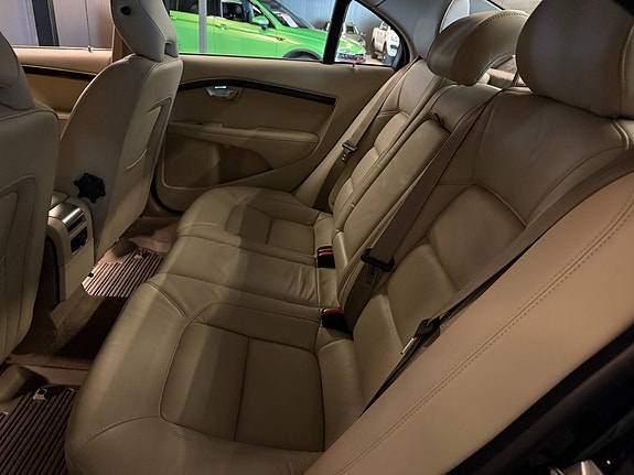 Volvo S80 17 of 23