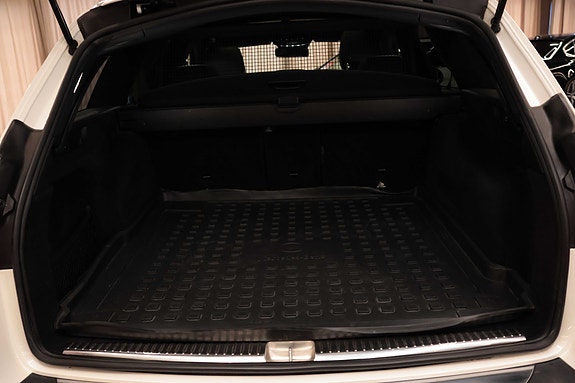 Mercedes-Benz E-Klasse All-Terrain 23 of 30
