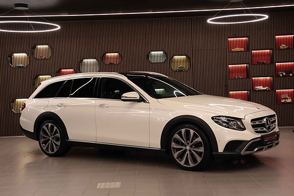 Mercedes-Benz E-Klasse All-Terrain 2 of 30