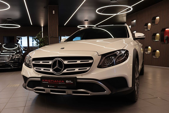 Mercedes-Benz E-Klasse All-Terrain 4 of 30