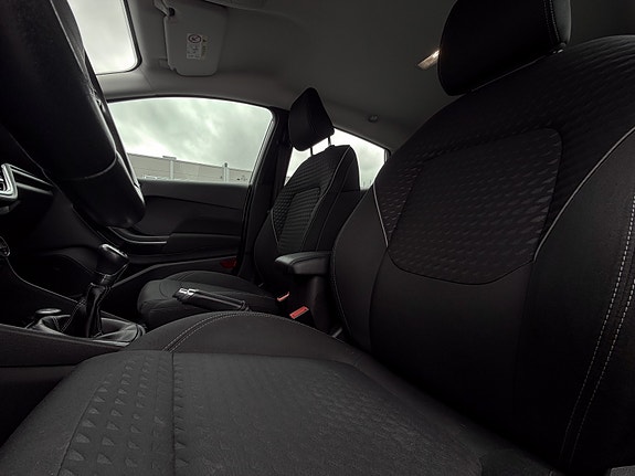 Ford Fiesta 13 of 24