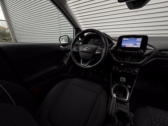 Ford Fiesta 11 of 24