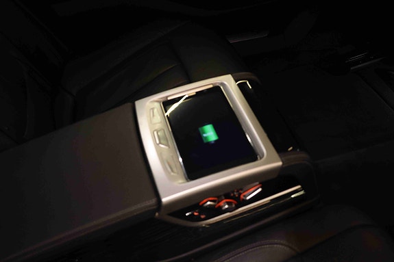BMW 740Le 15 of 30