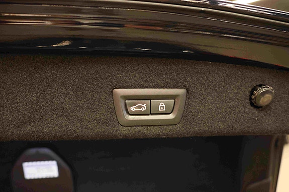 BMW 740Le 25 of 30