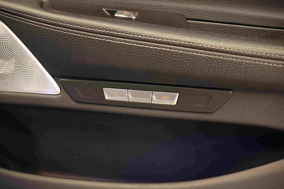 BMW 740Le 10 of 30