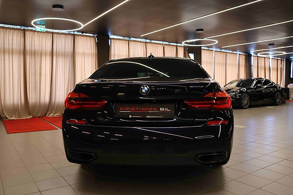 BMW 740Le 6 of 30
