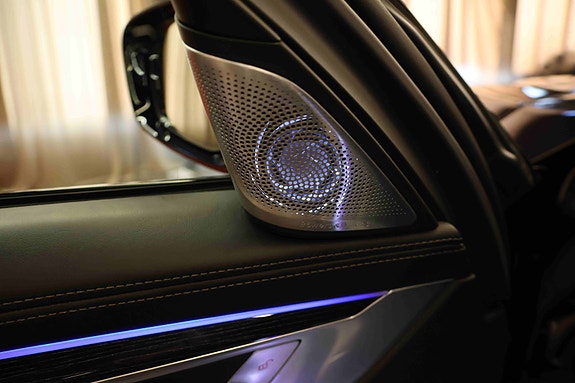 BMW 740Le 28 of 30