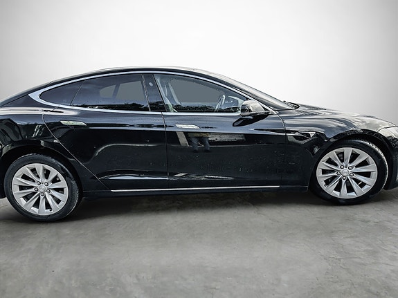 Tesla Model S 6 of 26