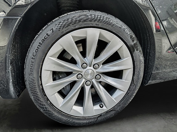 Tesla Model S 23 of 26