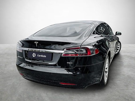 Tesla Model S 5 of 26