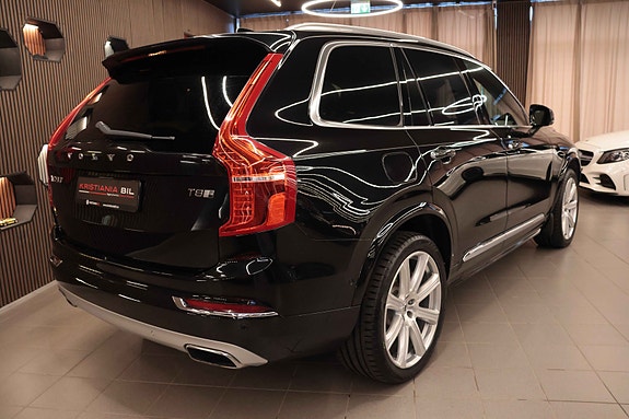 Volvo XC90 8 of 30