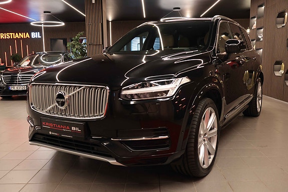 Volvo XC90 5 of 30