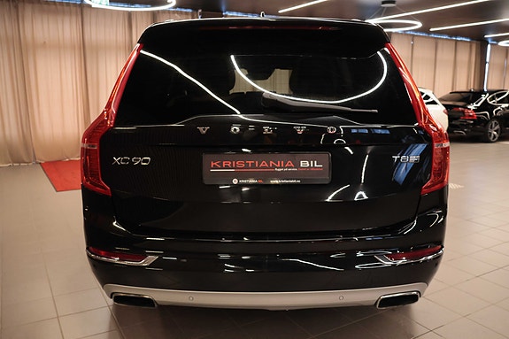 Volvo XC90 7 of 30