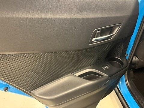 Toyota C-HR 8 of 29