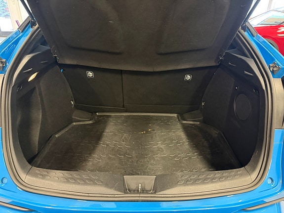 Toyota C-HR 29 of 29