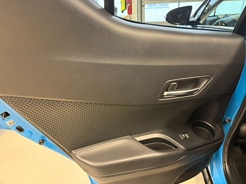 Toyota C-HR 10 of 29