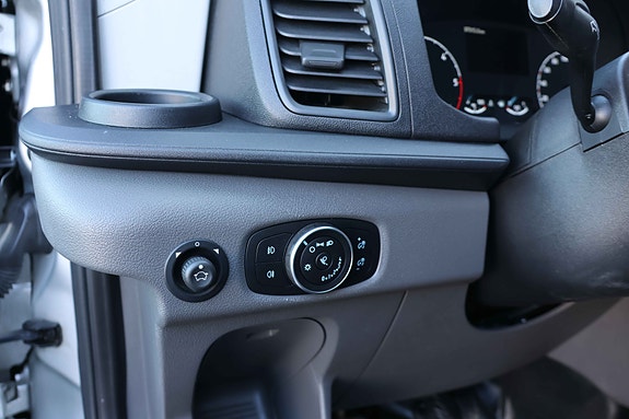 Ford Transit 17 of 28