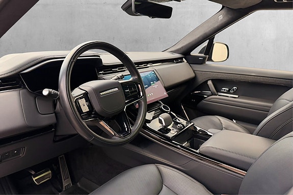 Land Rover Range Rover Sport 24 of 30
