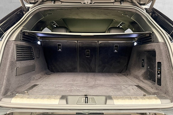 Land Rover Range Rover Sport 18 of 30