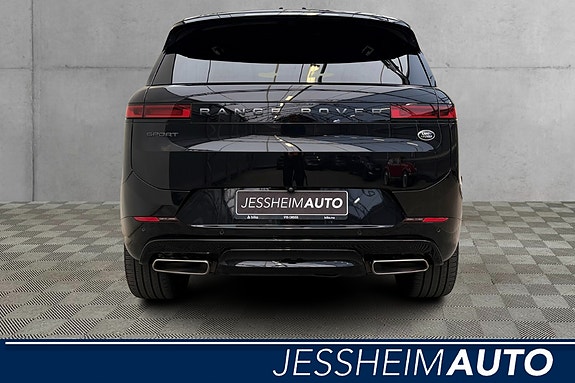 Land Rover Range Rover Sport 14 of 30