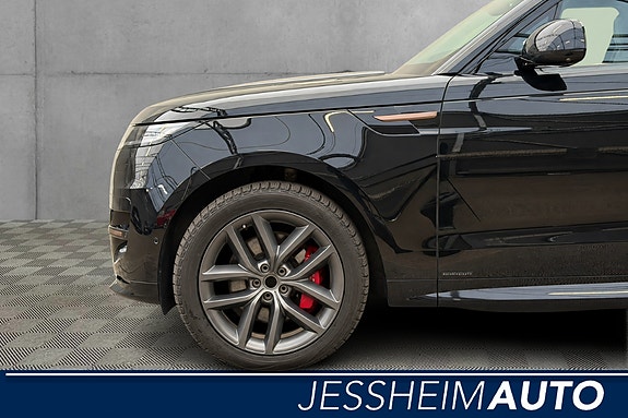 Land Rover Range Rover Sport 12 of 30