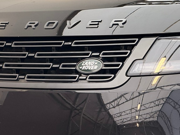 Land Rover Range Rover Sport 4 of 30