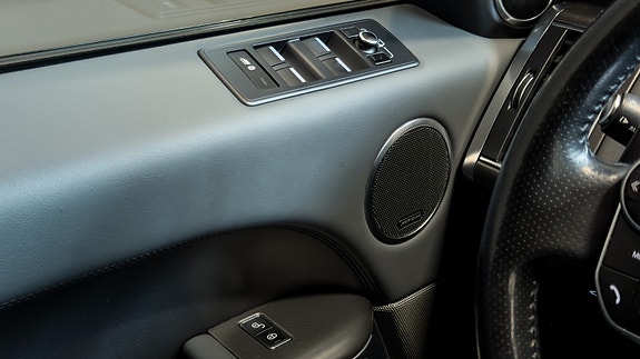 Land Rover Range Rover Sport 30 of 30