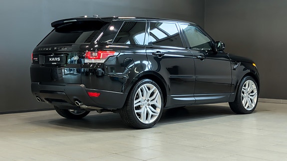 Land Rover Range Rover Sport 17 of 30