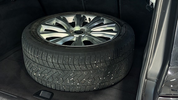 Land Rover Range Rover Sport 25 of 30