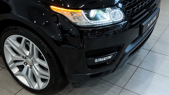 Land Rover Range Rover Sport 14 of 30