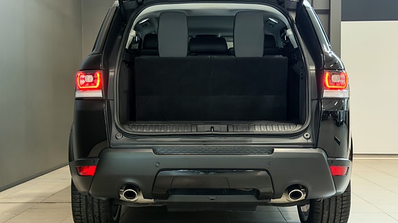 Land Rover Range Rover Sport 23 of 30