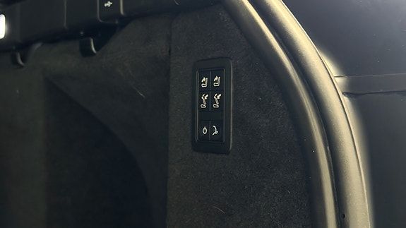 Land Rover Range Rover Sport 28 of 30