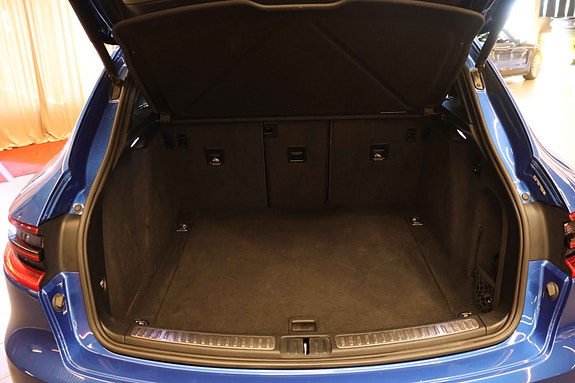 Porsche Macan 23 of 30