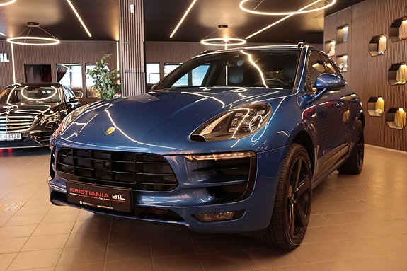 Porsche Macan 5 of 30