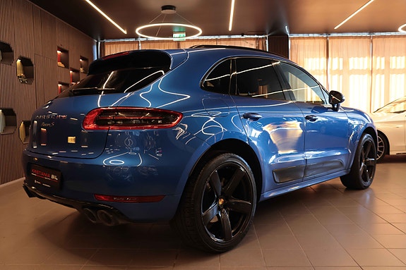 Porsche Macan 9 of 30