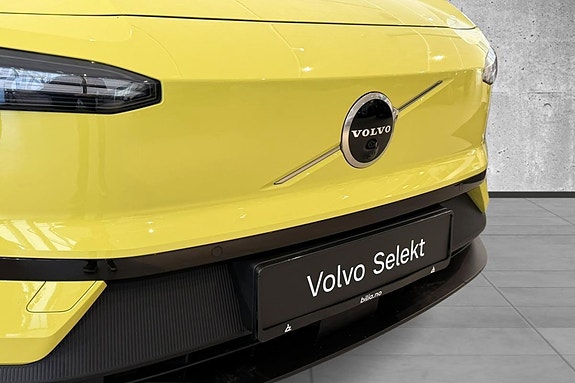 Volvo EX30 4 of 30