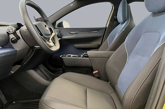 Volvo EX30 18 of 30