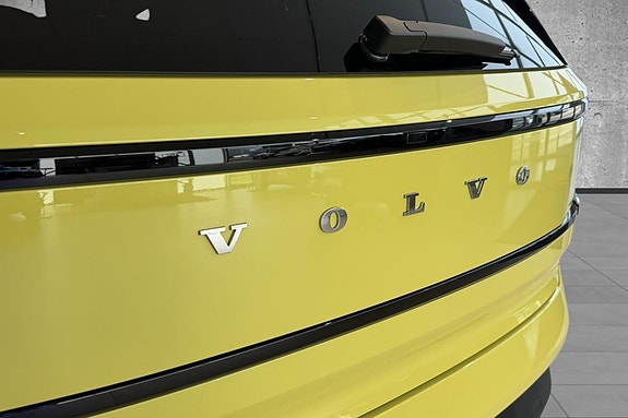 Volvo EX30 10 of 30