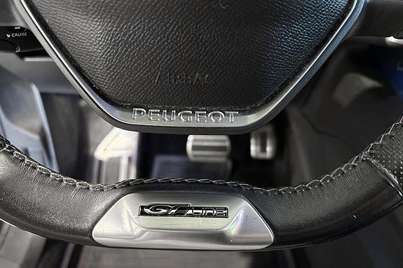 Peugeot 5008 17 of 23