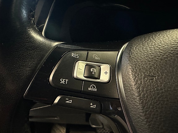 Volkswagen Tiguan 18 of 30