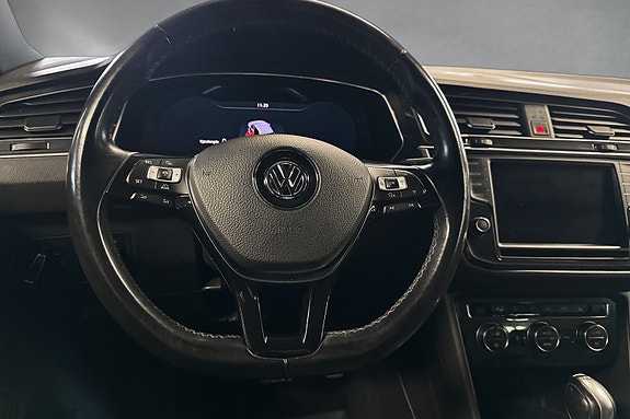 Volkswagen Tiguan 19 of 30