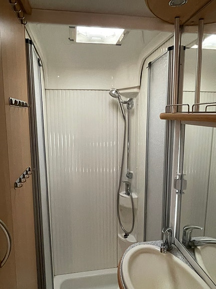 Dethleffs Camper 560 kmfe 25 of 27