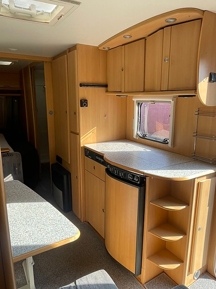 Dethleffs Camper 560 kmfe 19 of 27