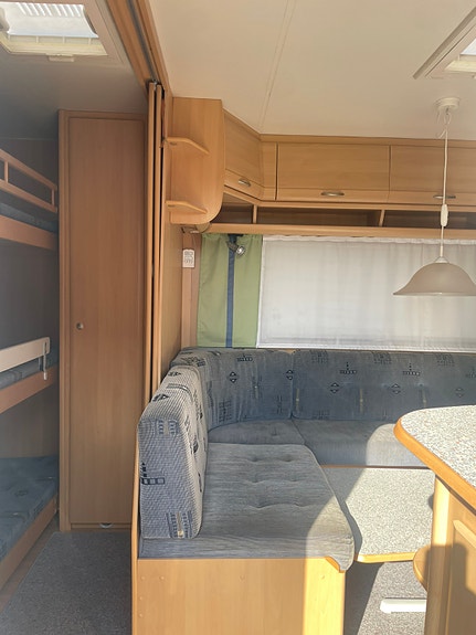 Dethleffs Camper 560 kmfe 16 of 27