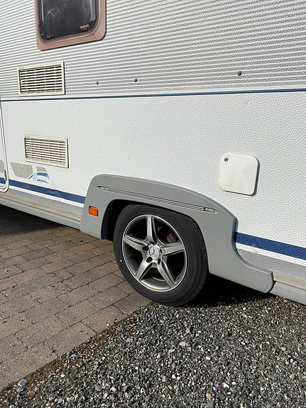 Dethleffs Camper 560 kmfe 9 of 27