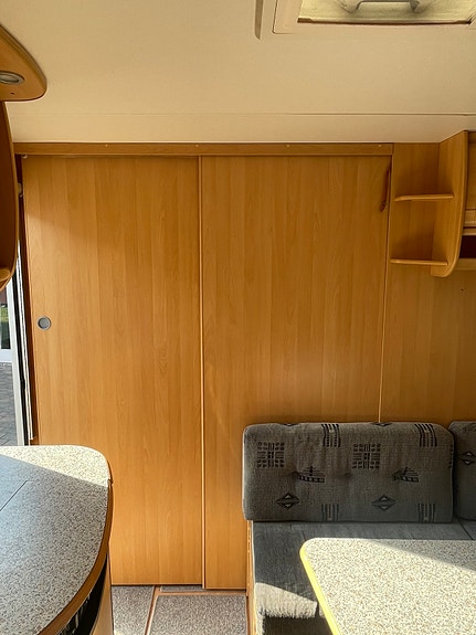 Dethleffs Camper 560 kmfe 17 of 27