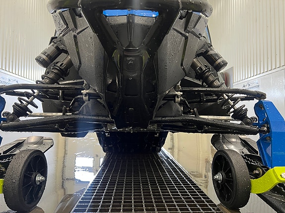 Polaris Titan S4 Nordic Pro, 4-takt, Bredbelte, Demo, Komplett maskin! 10 of 28
